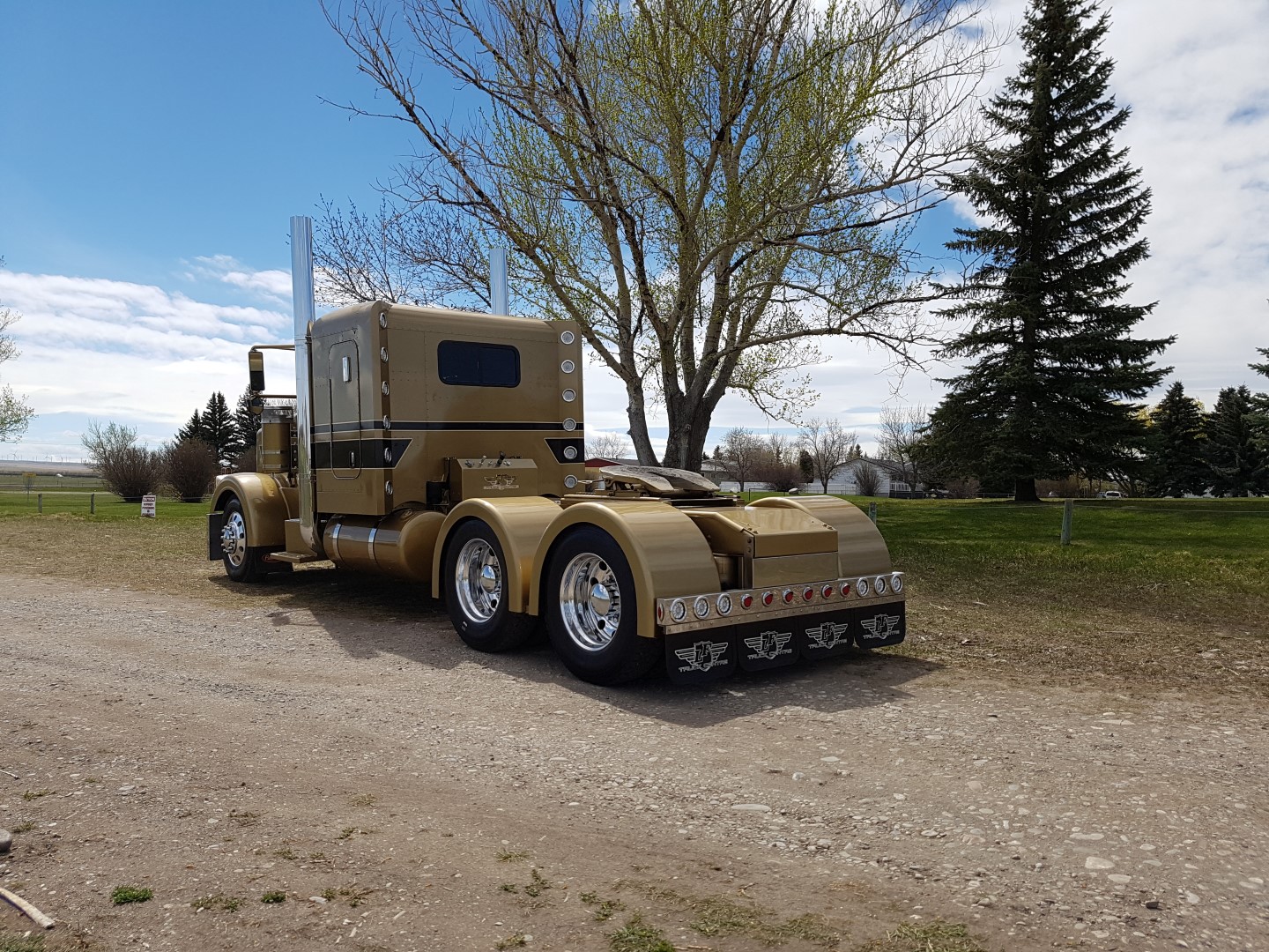 Erskine Farming LF Truck Centre